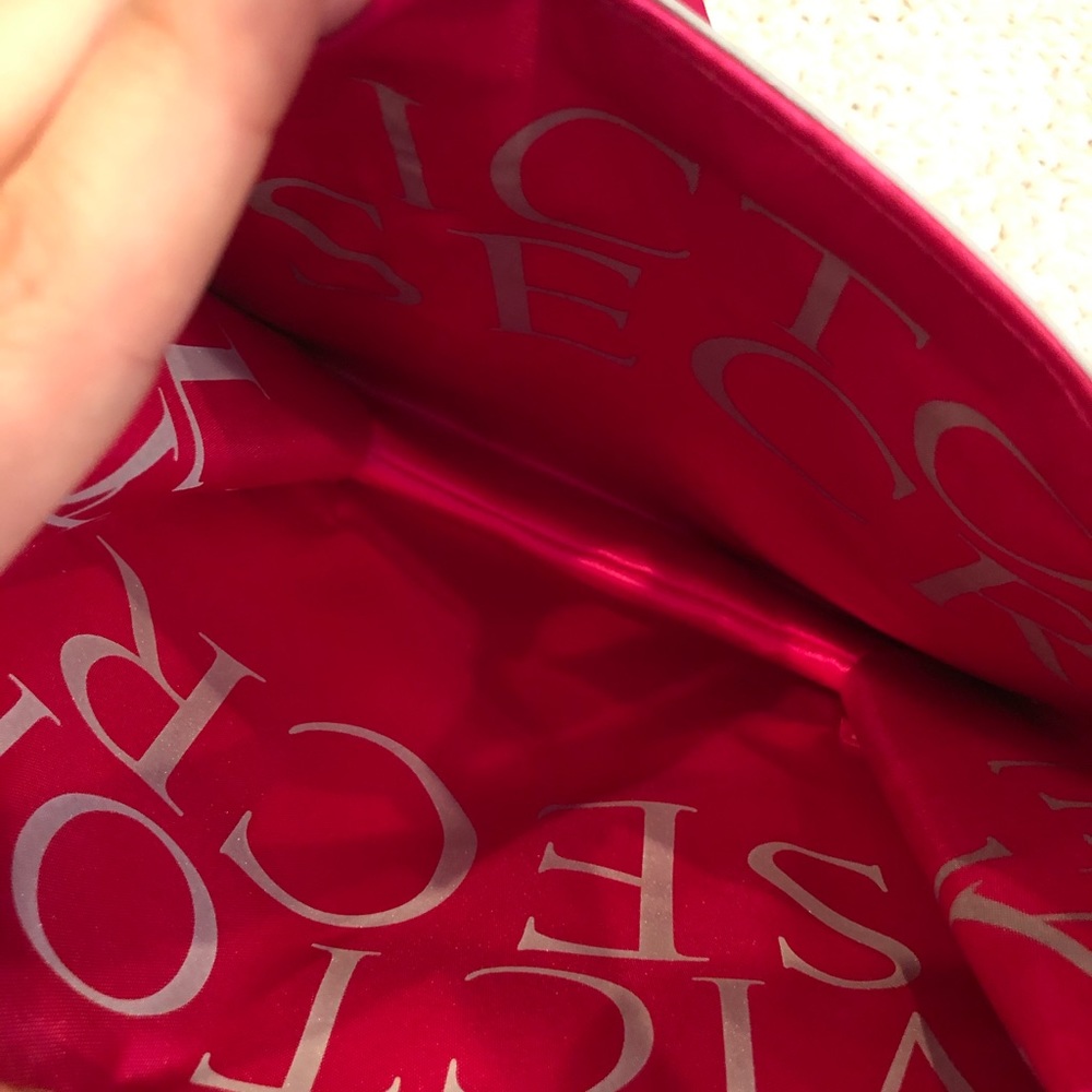 NEW Victoria’s Secret bag - Picture 3 of 3